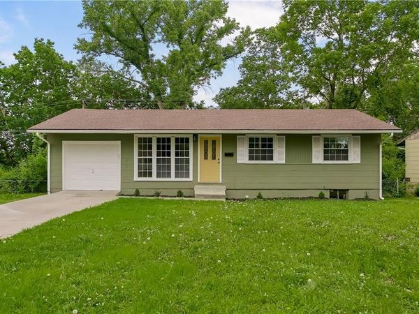 4742 Norton Circle, Kansas City, MO 64130