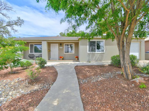 9209 Arvada Avenue NE, Albuquerque, NM 87112