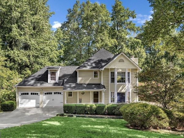 5779 Chisholm Trail SW, Lilburn, GA 30047