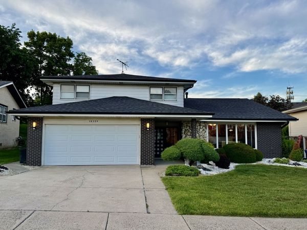 10359 Winter Park Drive , Palos Hills, IL 60465