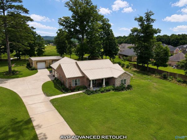 3526 South Chapel Hill Road, Decatur, AL 35603