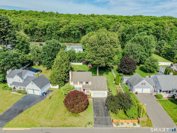 7 Pinecrest , Enfield, CT 06082