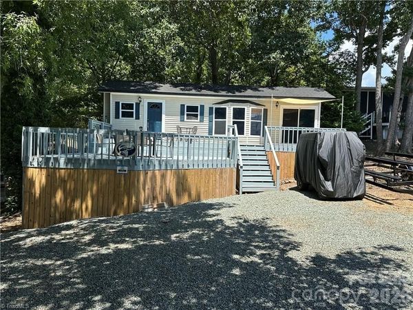 112 N Cardinal Drive , New London, NC 28127