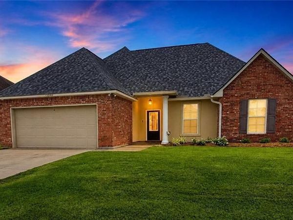 13850 PONDEROSA Drive , Denham Springs, LA 70726