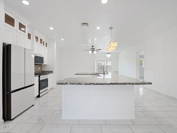 5802 S 42ND Avenue, Phoenix, AZ 85041
