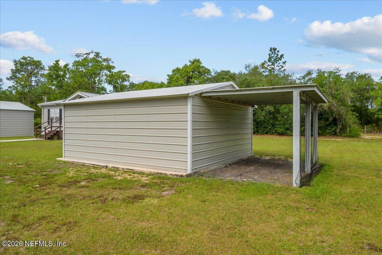 127 Red Oak Lane, Hollister, FL 32147 Photo