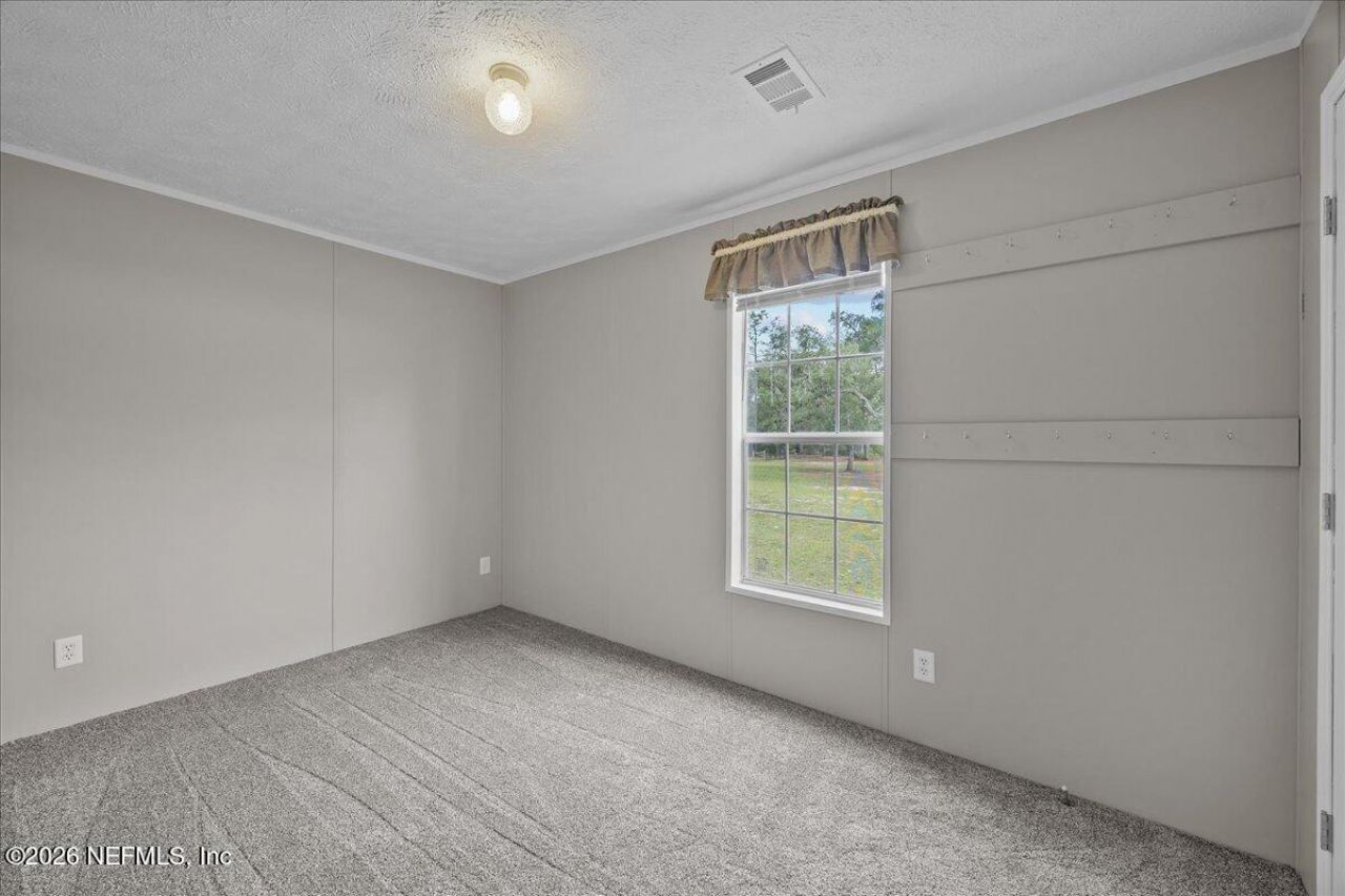 127 Red Oak Lane, Hollister, FL 32147 Photo