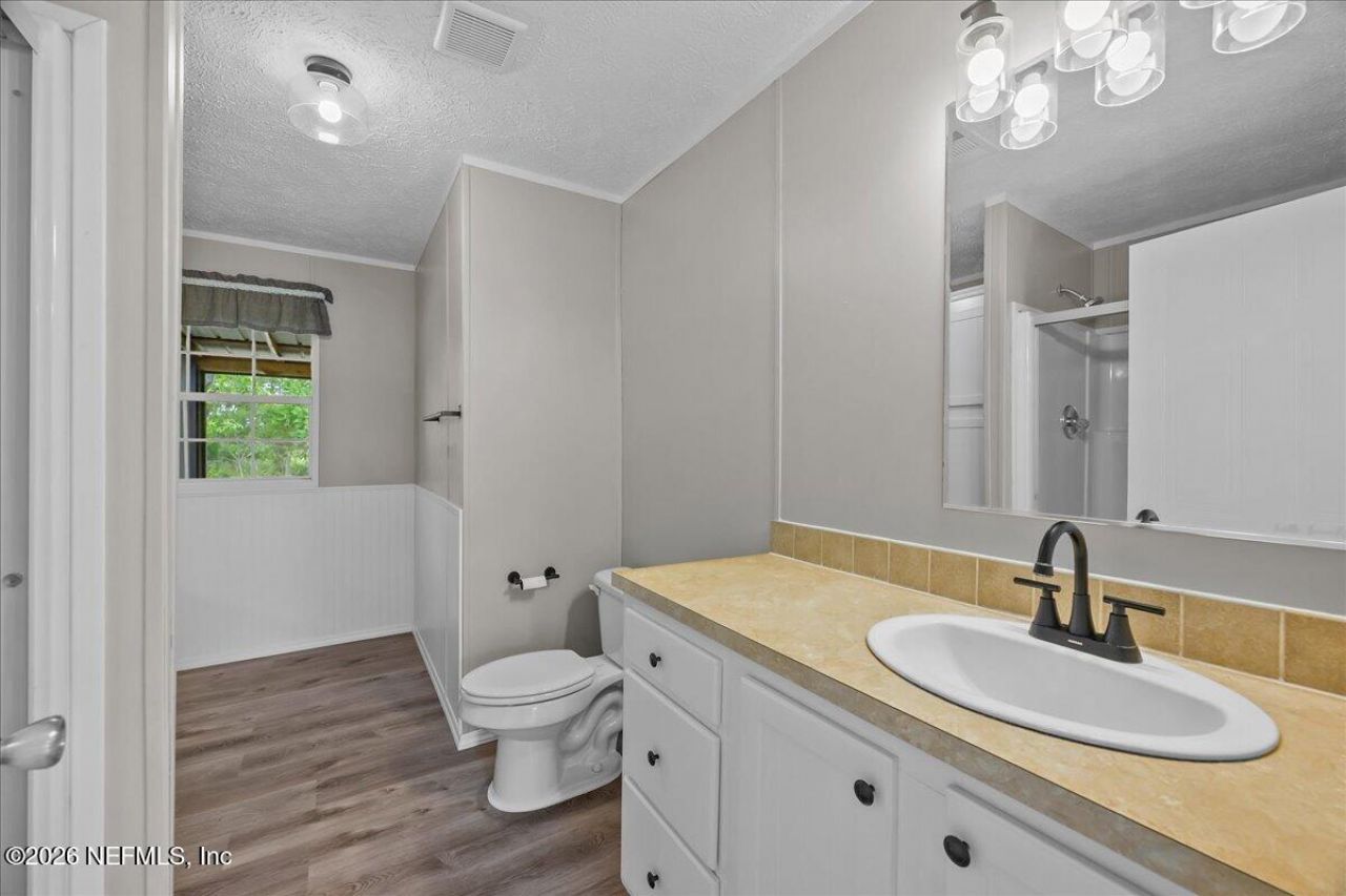 127 Red Oak Lane, Hollister, FL 32147 Photo