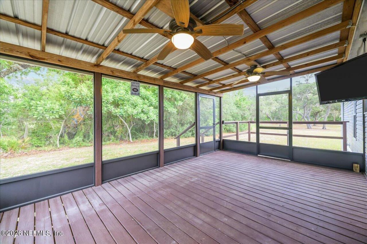 127 Red Oak Lane, Hollister, FL 32147 Photo