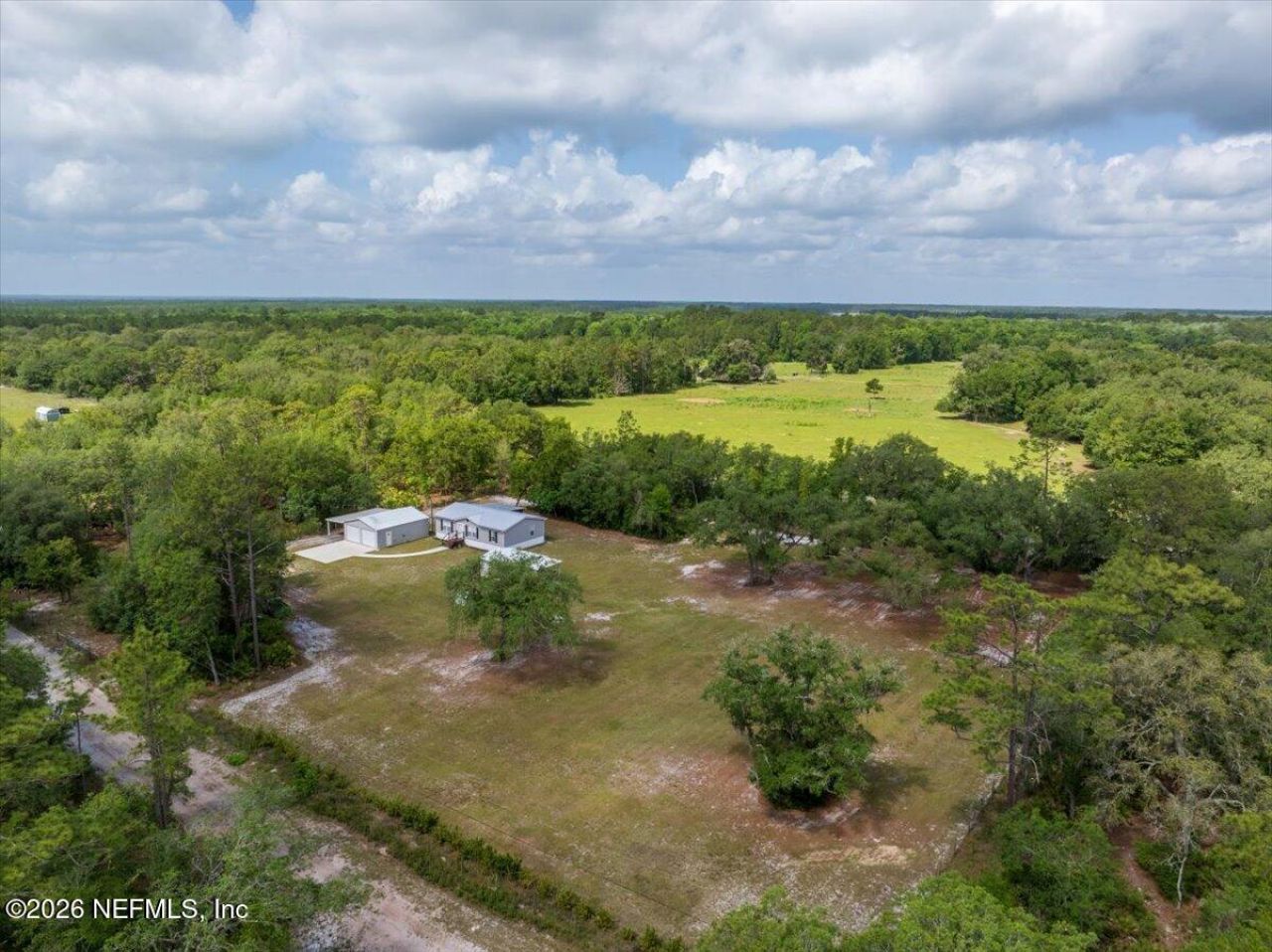 127 Red Oak Lane, Hollister, FL 32147 Photo
