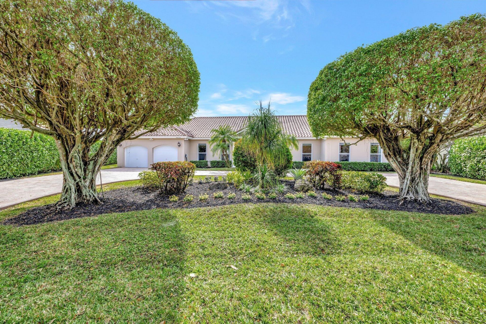 9010 S Lake Dasha Drive, Plantation, FL 33324 Photo