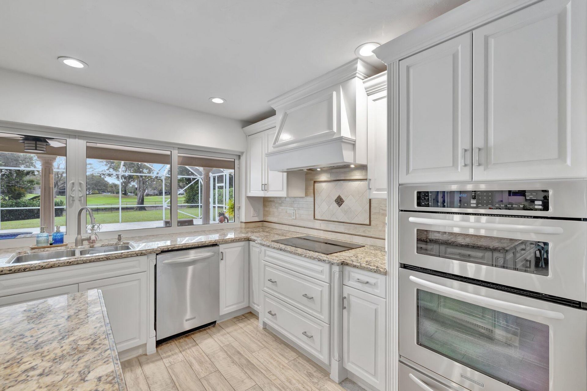 9010 S Lake Dasha Drive, Plantation, FL 33324 Photo