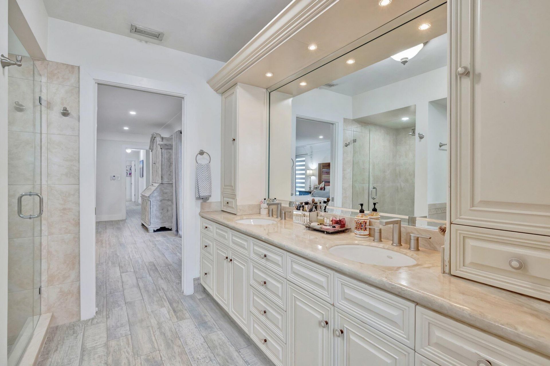 9010 S Lake Dasha Drive, Plantation, FL 33324 Photo
