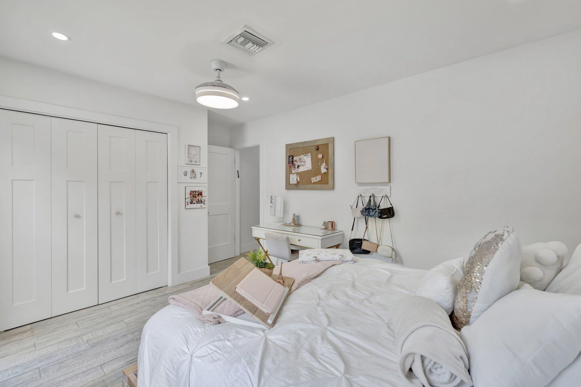 9010 S Lake Dasha Drive, Plantation, FL 33324 Photo