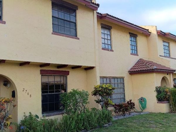 2768 NW 47th Lane, Unit 2803, Lauderdale Lakes, FL 33313