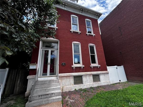 2813 Meramec Street, St Louis, MO 63118