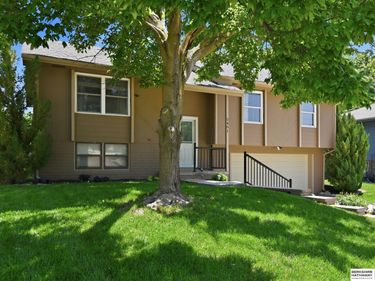 2401 N 112 Street, Omaha, NE 68164