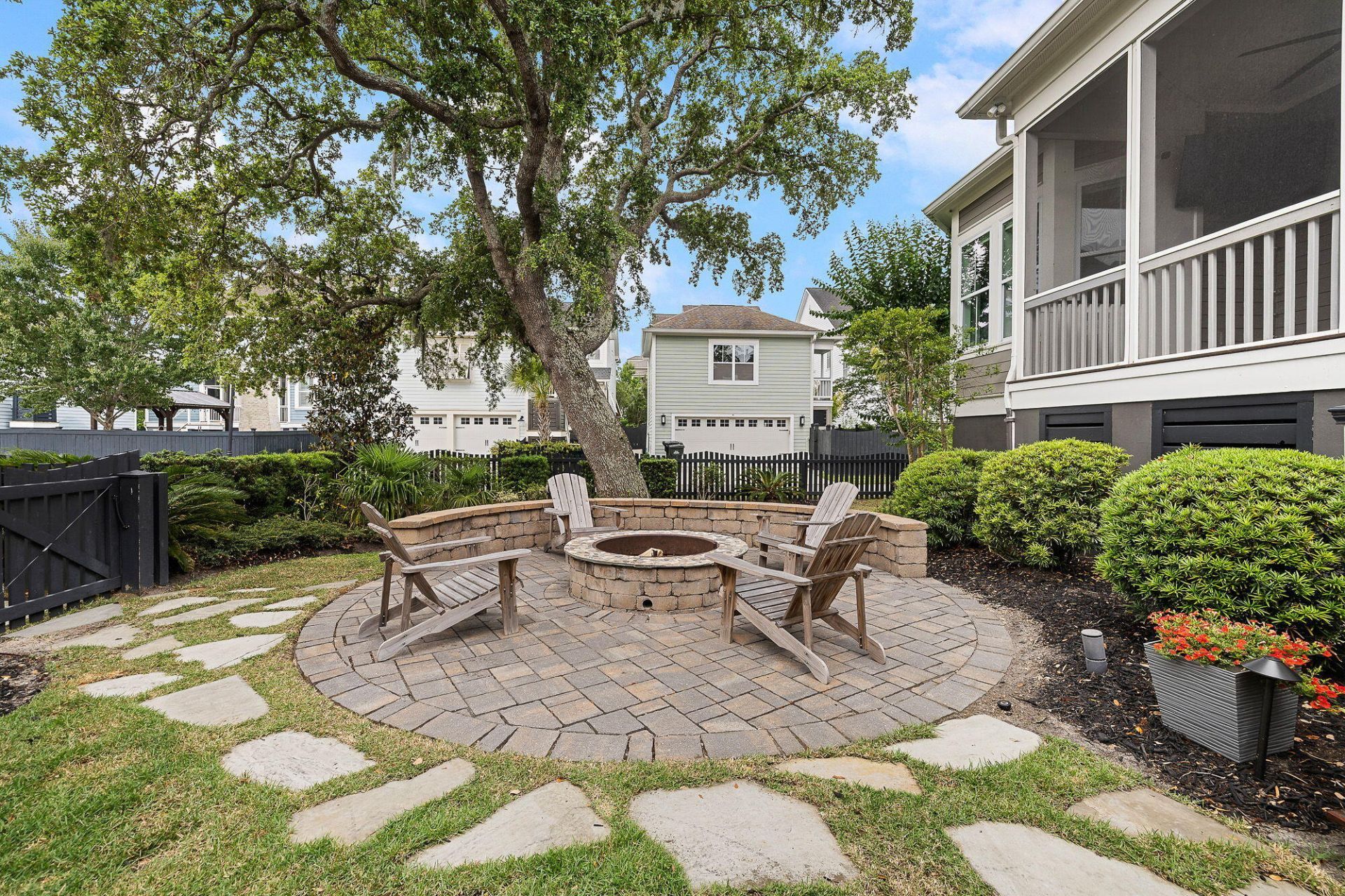 2648 Augustus Street Photo 42