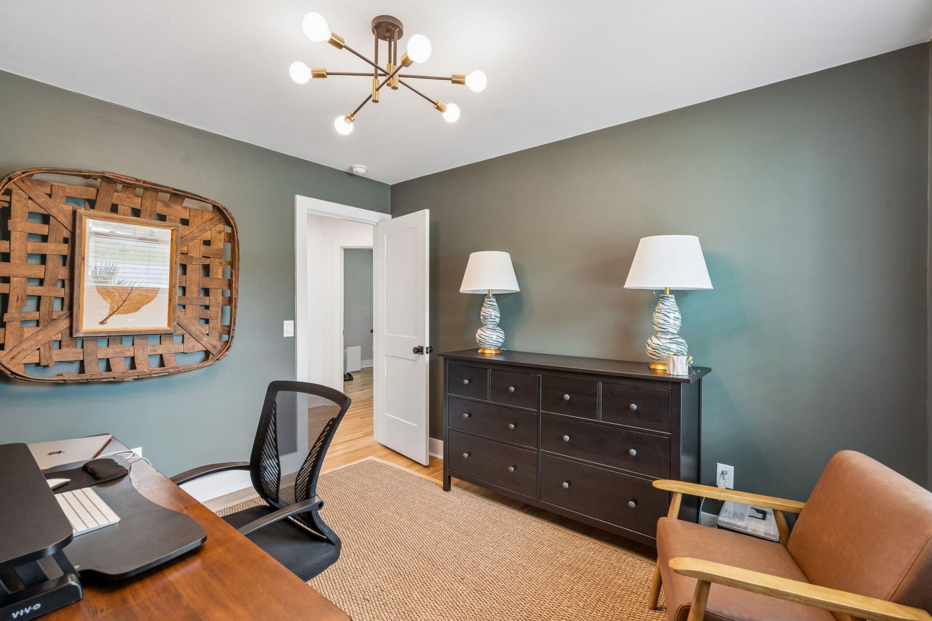 4 Ellen Avenue Photo 18