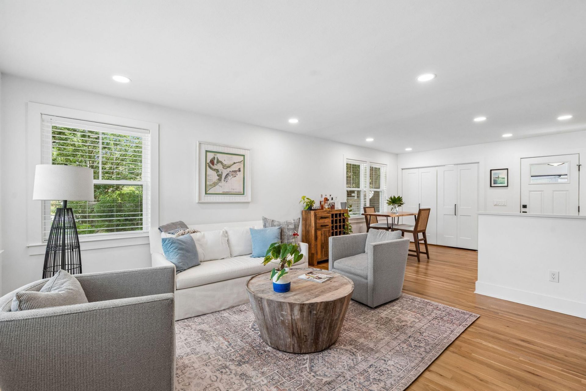 4 Ellen Avenue Photo 5