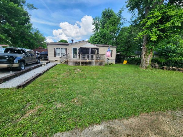 2435 Old Greenbrier Pike, Greenbrier, TN 37073