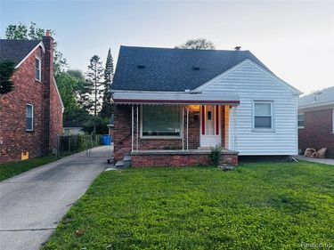 6881 N Vernon Street, Dearborn Heights, MI 48127