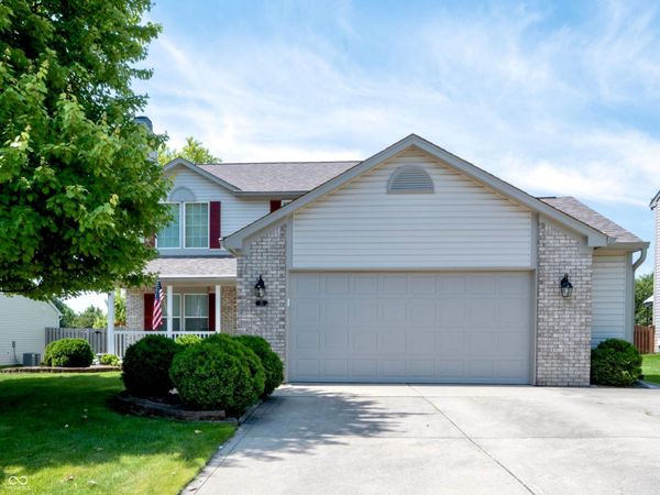 25 English Green , Westfield, IN 46074