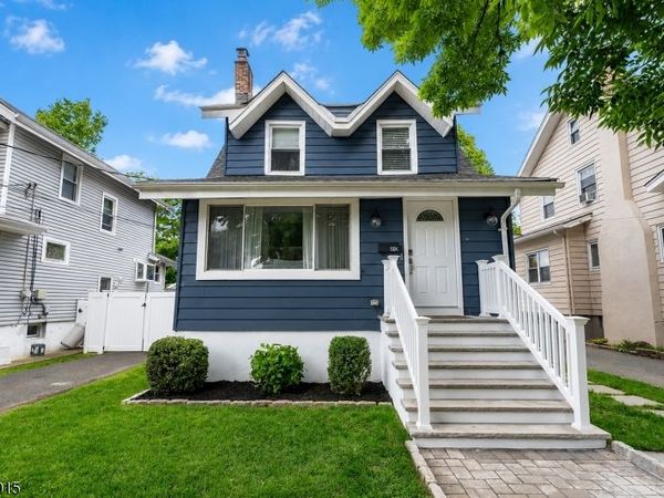 6 Pershing Ct, Ridgefield Park, NJ 07660