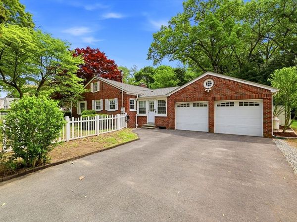 130 Connecticut Ave, Springfield, MA 01104