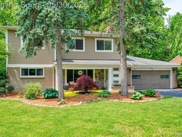 2172 Devonshire Road, Bloomfield Twp, MI 48302