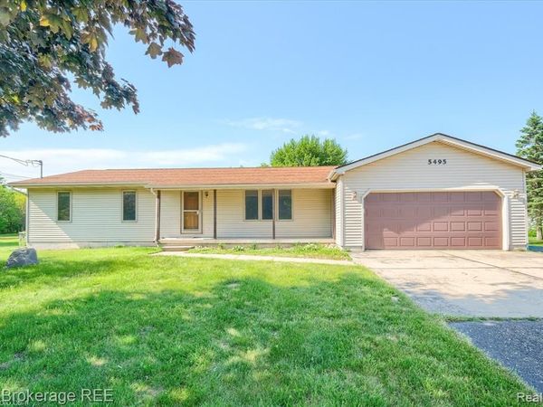 5495 E Coldwater Road, Genesee Twp, MI 48506