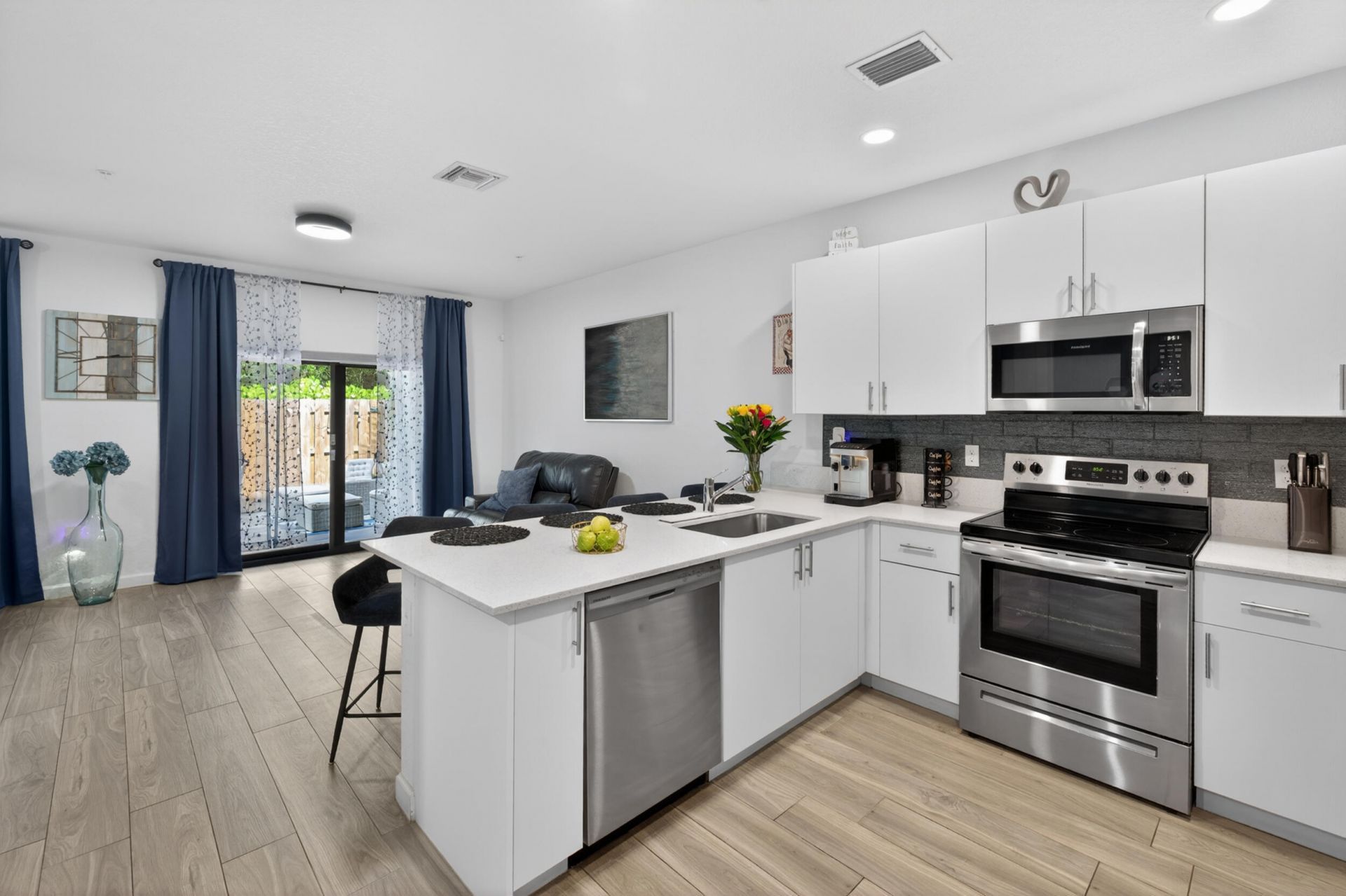 223 SW 159th Terrace, Pembroke Pines, FL 33027 Photo