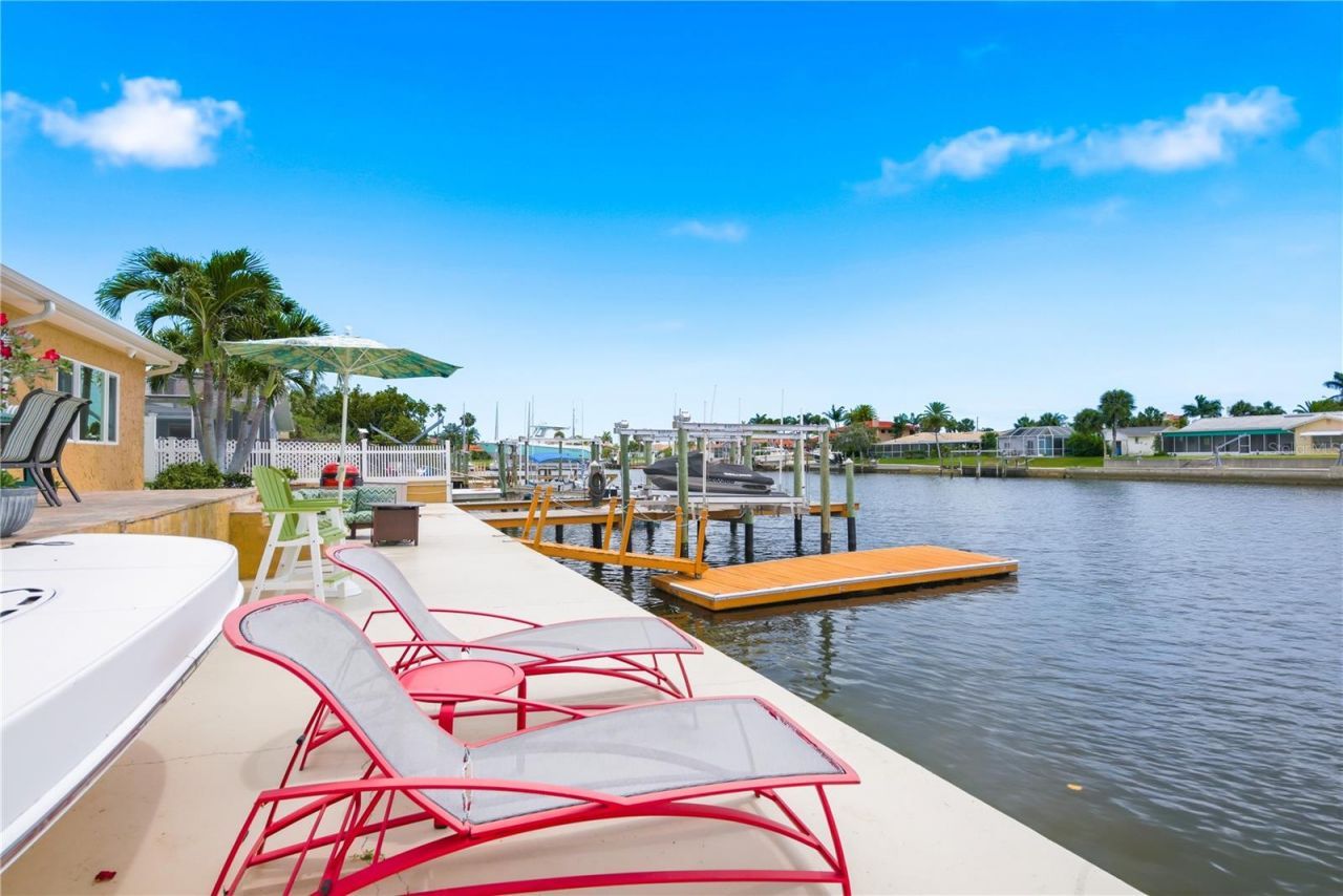 5351 Pilots Place, New Port Richey, FL 34652 Photo