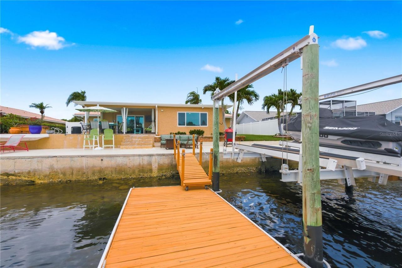 5351 Pilots Place, New Port Richey, FL 34652 Photo