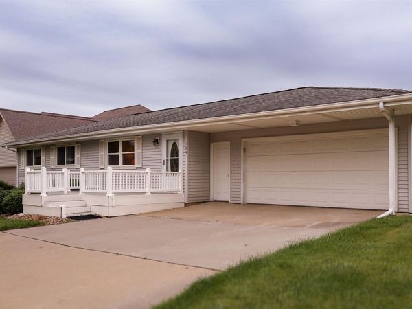 104 Eastgate Drive, Reinbeck, IA 50669