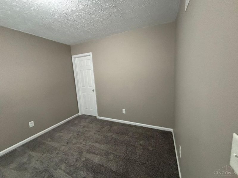 807 Glenway Drive, Hamilton, OH 45013 Photo 13