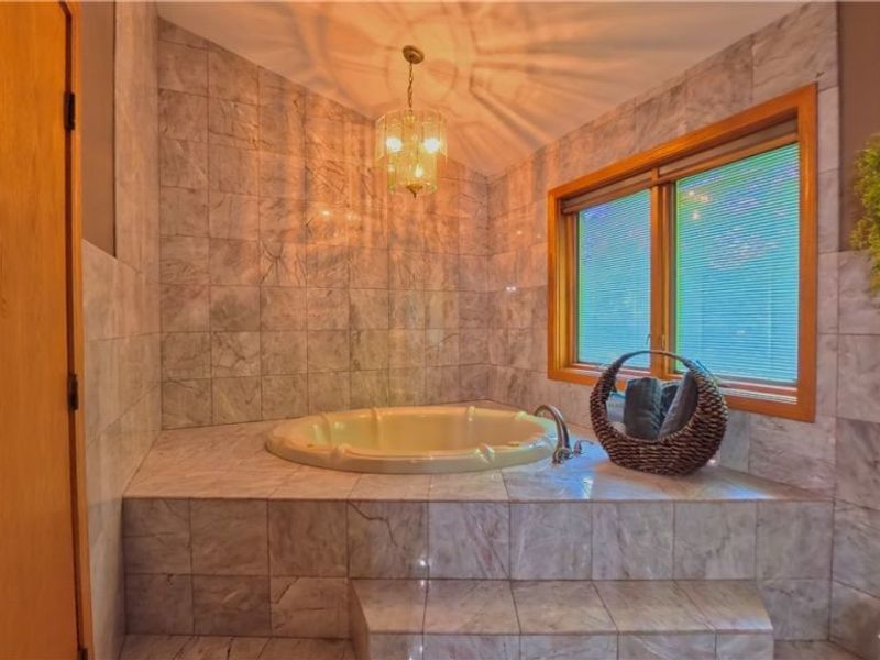 1751 Squaw Creek Drive, Girard, OH 44420 Photo 22
