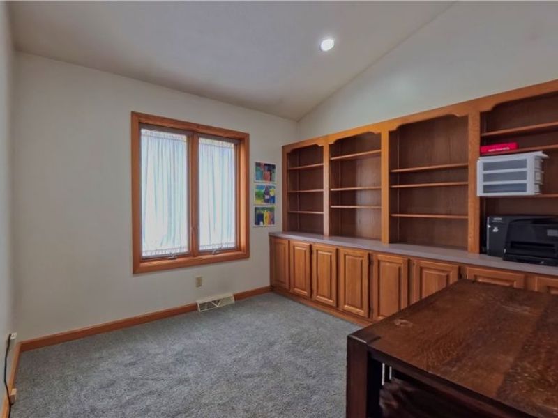 1751 Squaw Creek Drive, Girard, OH 44420 Photo 30