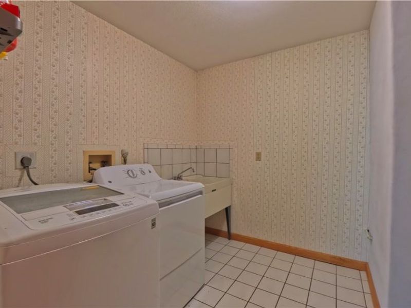 1751 Squaw Creek Drive, Girard, OH 44420 Photo 34
