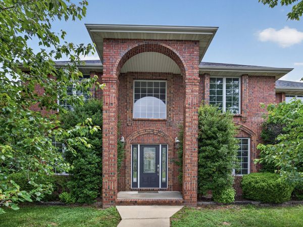 1427 Ridgecrest Street E, Springfield, MO 65804