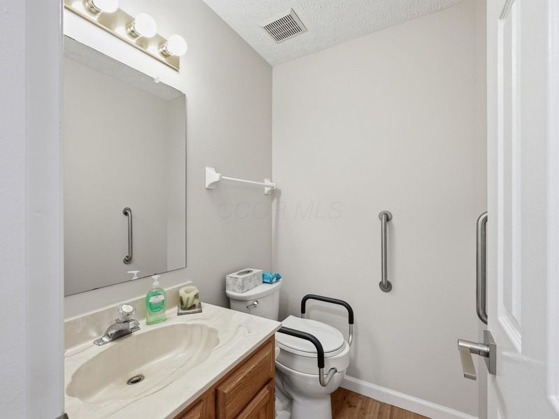 573 Courtland Lane , Pickerington, OH 43147 Photo 21