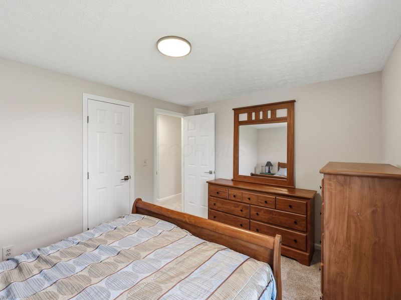 573 Courtland Lane , Pickerington, OH 43147 Photo 28