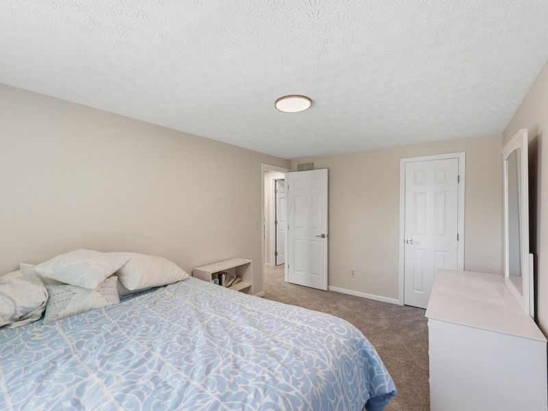 573 Courtland Lane , Pickerington, OH 43147 Photo 30