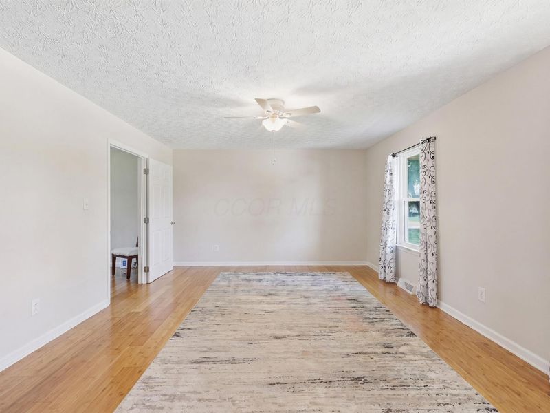 573 Courtland Lane , Pickerington, OH 43147 Photo 9