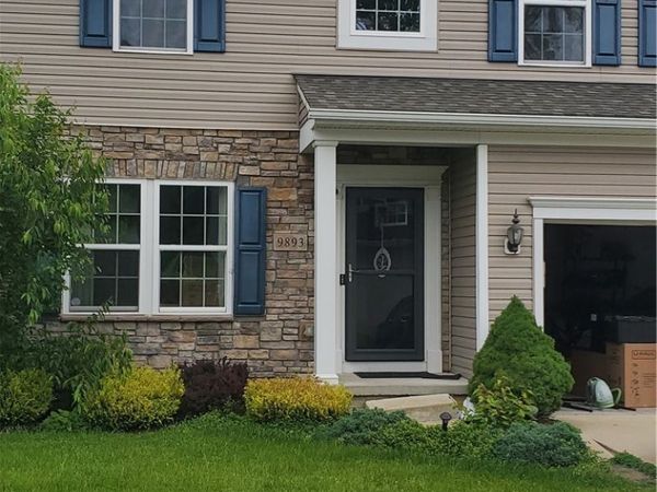 9893 gabriels way , Mentor, OH 44060
