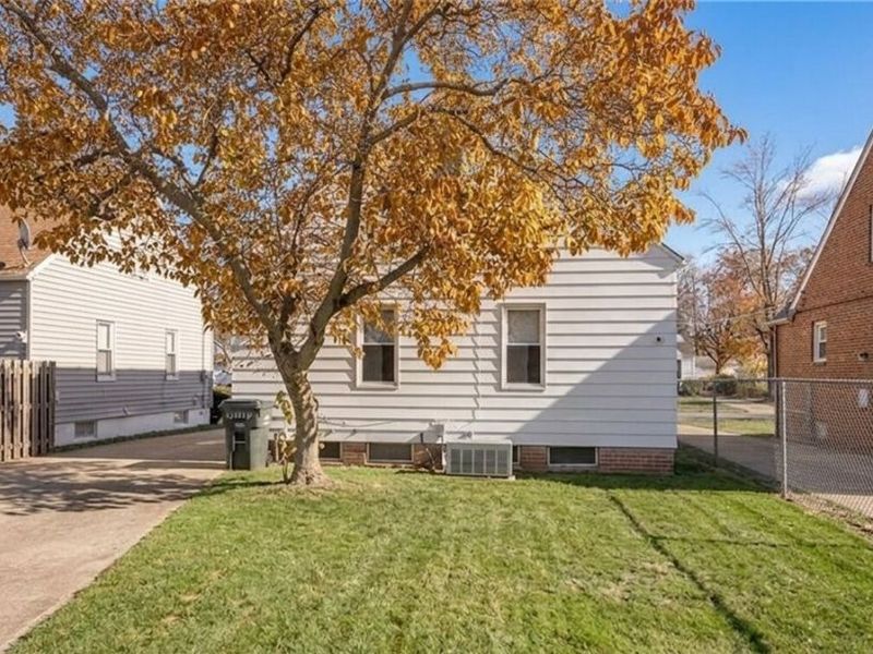 25151 Zeman Avenue , Euclid, OH 44132 Photo 3
