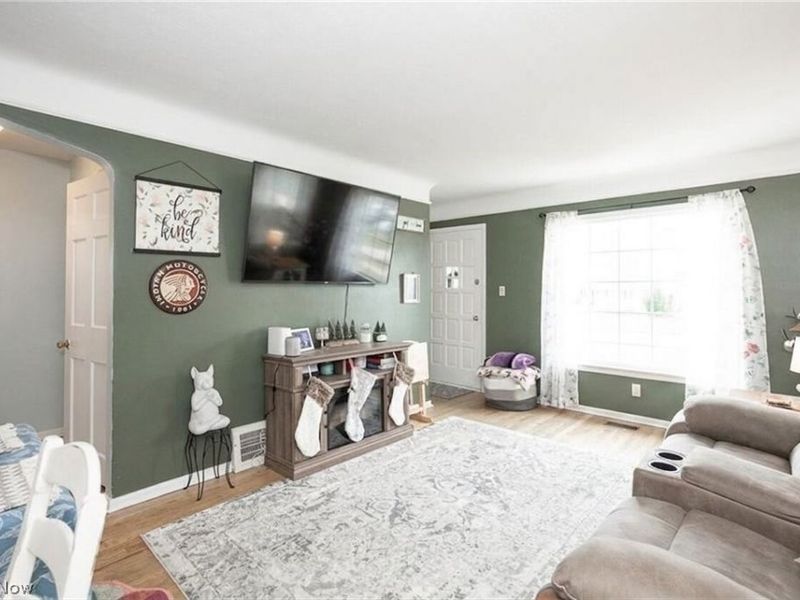 25151 Zeman Avenue , Euclid, OH 44132 Photo 5