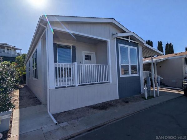 4898 1/2 Old Cliffs Rd, San Diego, CA 92120