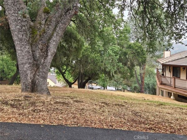 2872 Saddle Way, Bradley, CA 93426