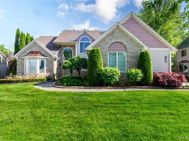 14016 Strathmore Drive, Shelby Twp, MI 48315